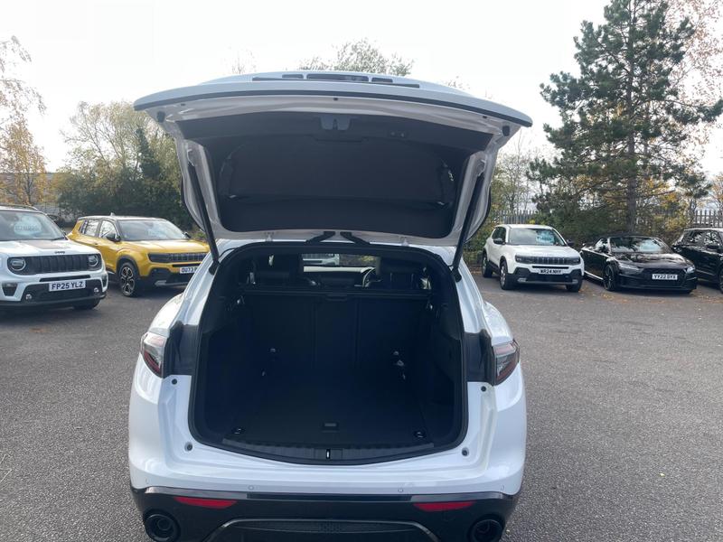 Used Alfa Romeo Stelvio 2025 for sale - 76888050: Photo 28