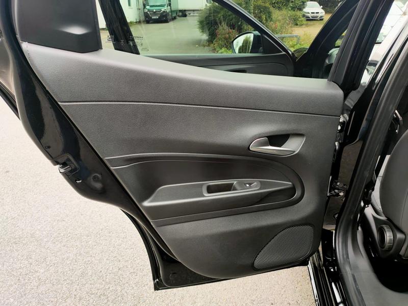 Used Alfa Romeo Junior 2025 for sale - 76888063: Photo 25