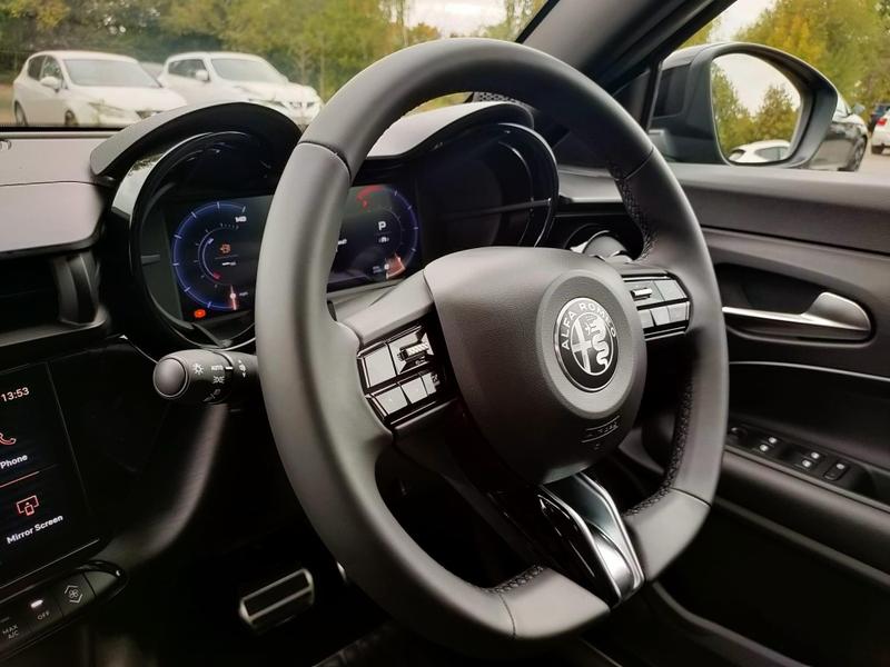 Used Alfa Romeo Junior 2025 for sale - 76888063: Photo 45