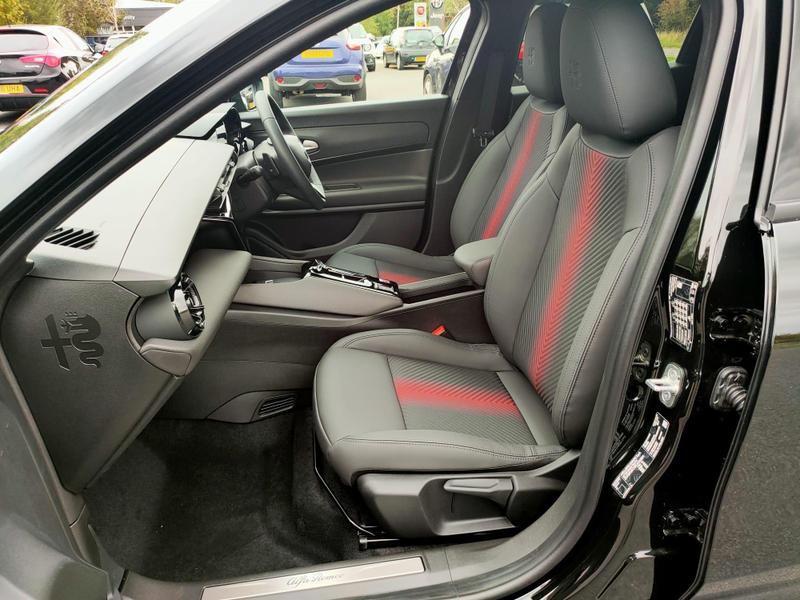 Used Alfa Romeo Junior 2025 for sale - 76888063: Photo 46