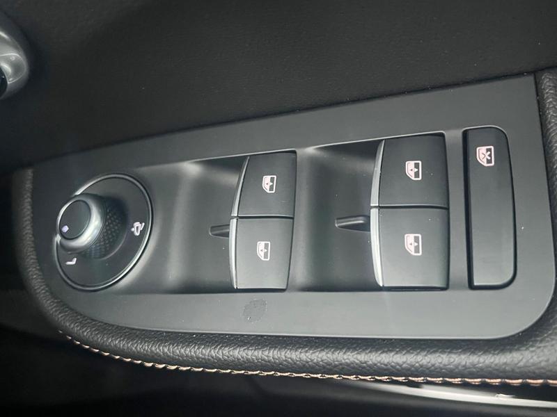 Used Alfa Romeo Giulia for sale - 78190477: Photo 25