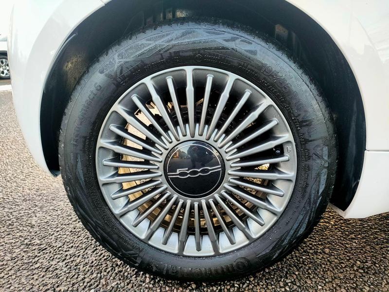 Used Fiat 500e 2021 for sale - 77116897: Photo 3