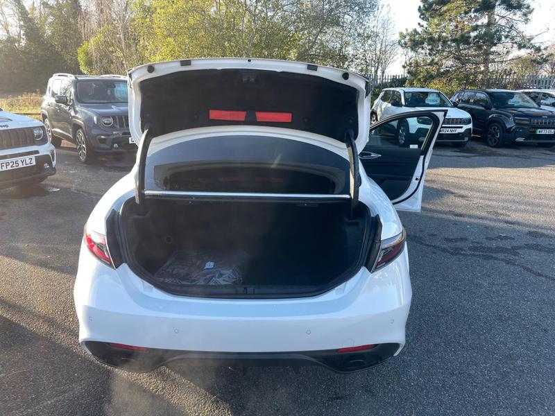 Used Alfa Romeo Giulia 2025 for sale - 76888182: Photo 24