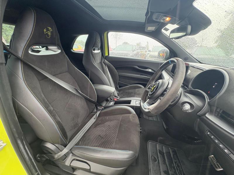 Used Abarth 500 2023 for sale - 76888071: Photo 10