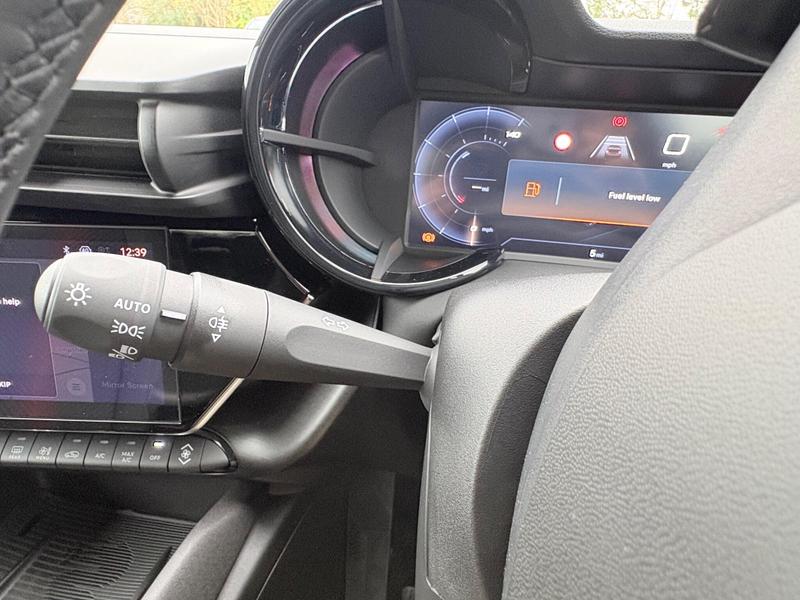 Used Alfa Romeo Junior 2025 for sale - 76888179: Photo 41