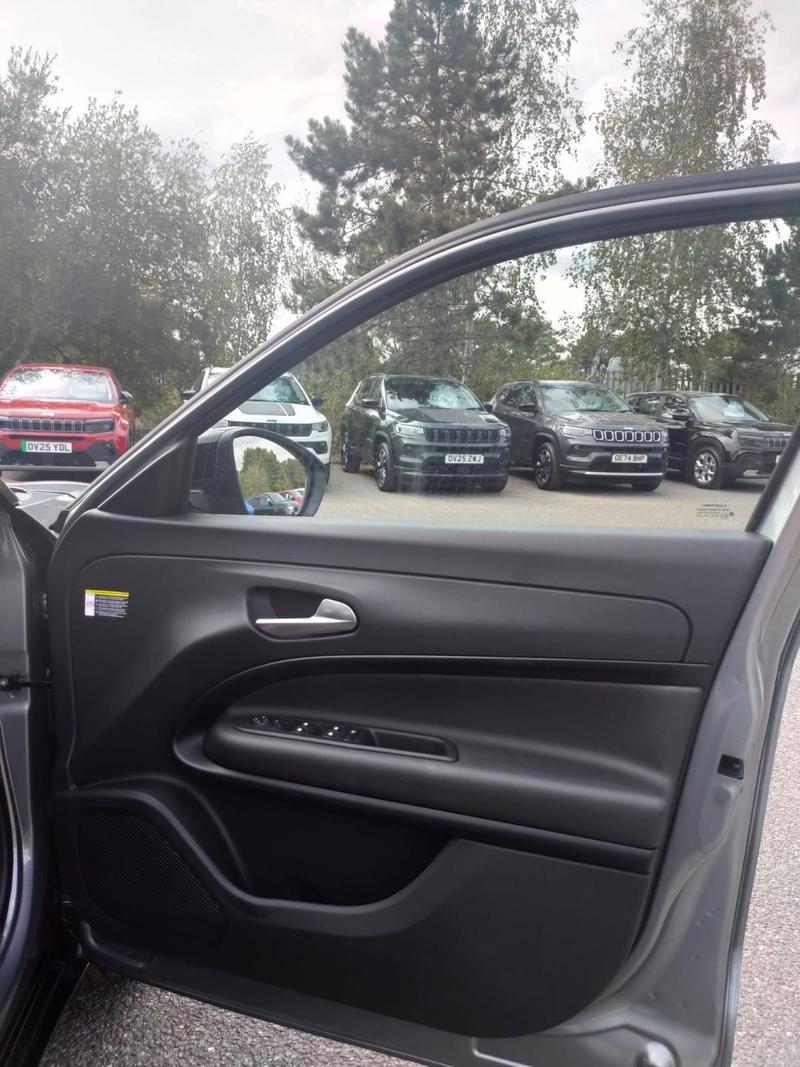 Used Alfa Romeo Junior 2025 for sale - 76888205: Photo 10