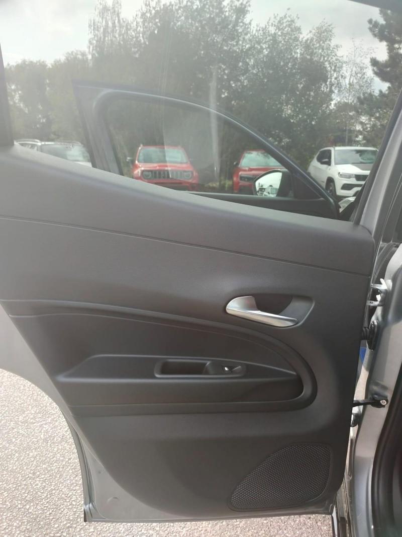 Used Alfa Romeo Junior 2025 for sale - 76888205: Photo 21