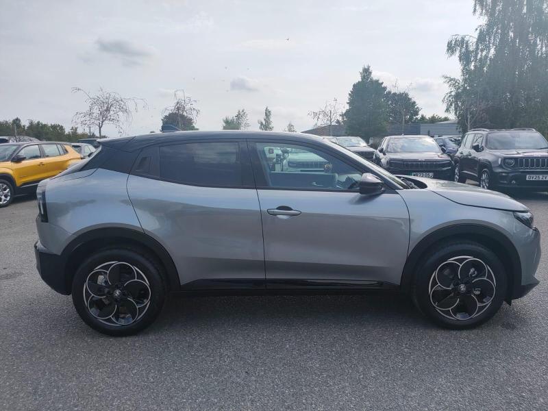 Used Alfa Romeo Junior 2025 for sale - 76888205: Photo 8