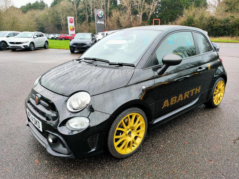 Used Abarth 695 2024 for sale - 76933582: Photo 2