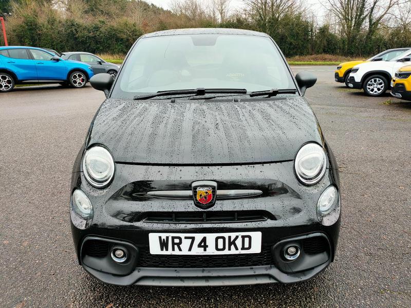 Used Abarth 695 2024 for sale - 76933582: Photo 3