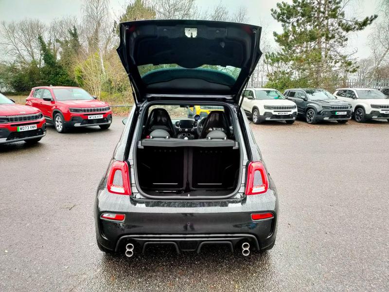 Used Abarth 695 2024 for sale - 76933582: Photo 8
