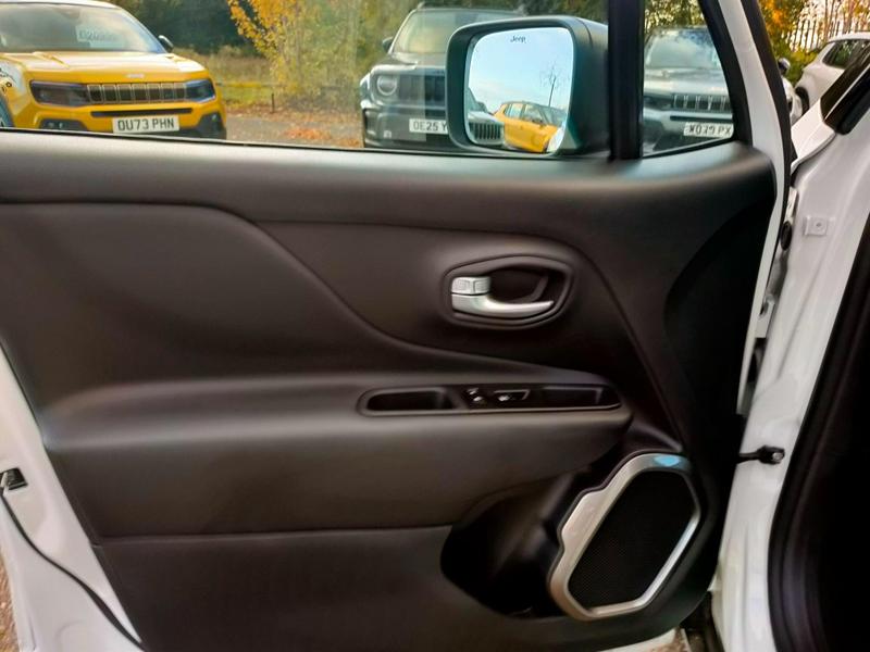 Used Jeep Renegade 2025 for sale - 76888226: Photo 32