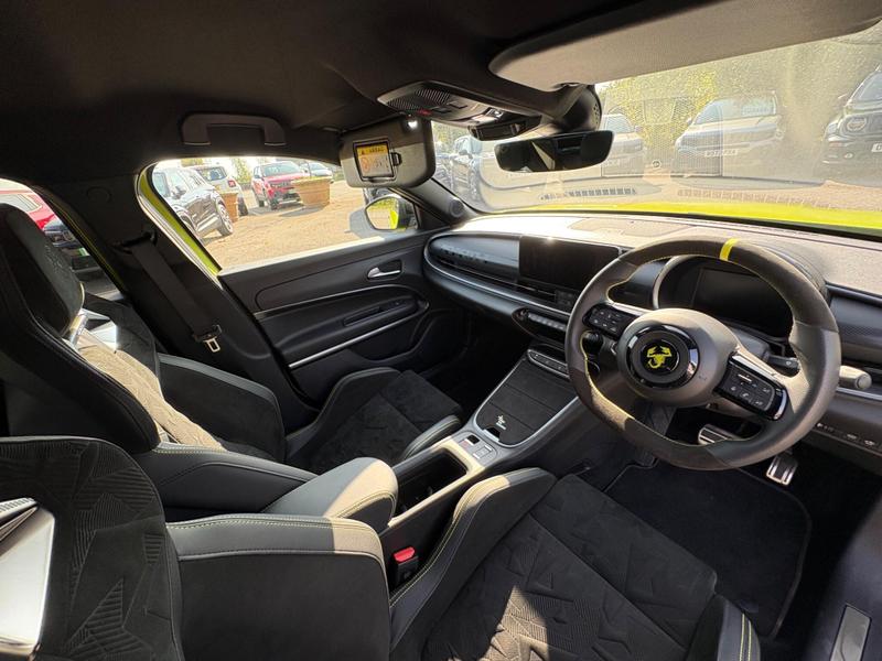 Used Abarth 600e 2025 for sale - 76887986: Photo 10