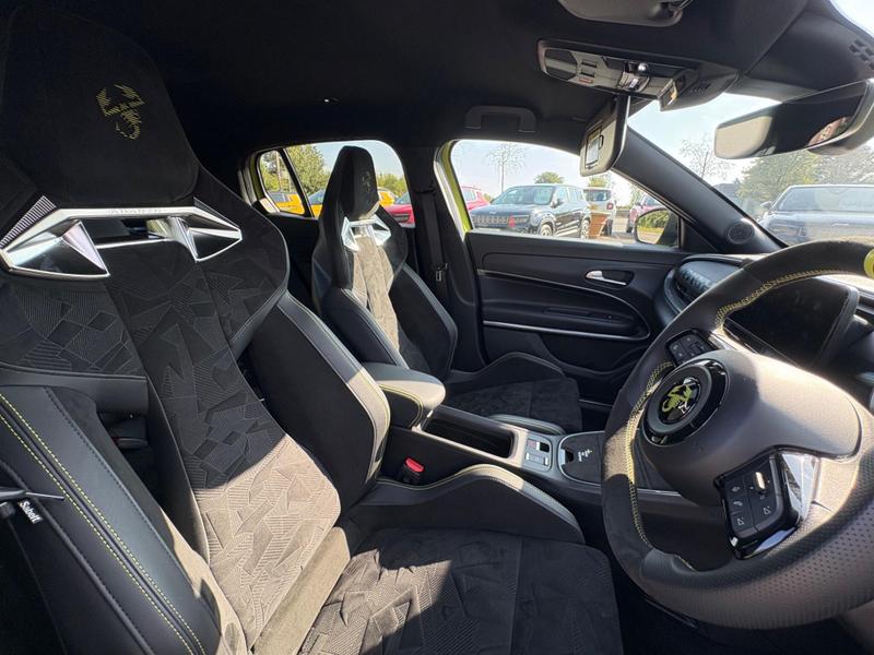 Used Abarth 600e 2025 for sale - 76887986: Photo 11