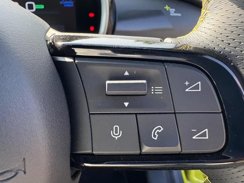 Used Abarth 600e 2025 for sale - 76887986: Photo 15