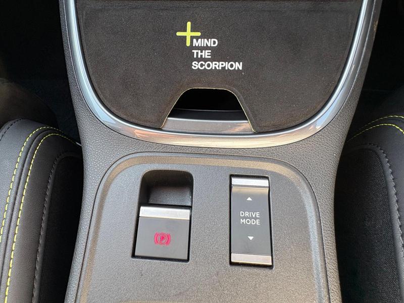 Used Abarth 600e 2025 for sale - 76887986: Photo 18