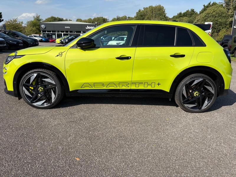 Used Abarth 600e 2025 for sale - 76887986: Photo 6