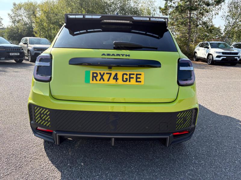 Used Abarth 600e 2025 for sale - 76887986: Photo 7