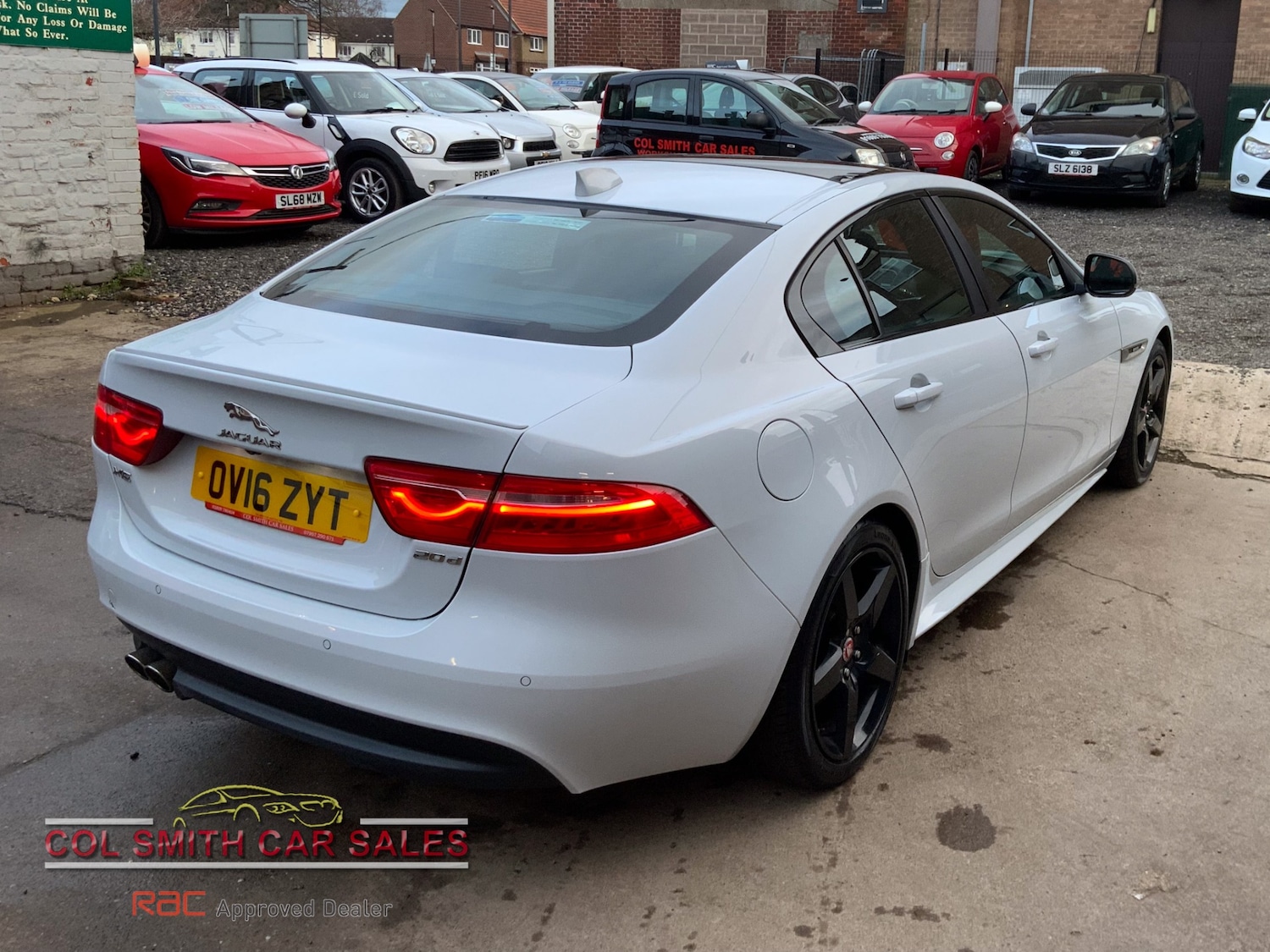 Used Jaguar XE 2016 for sale - 77669187: Photo 4