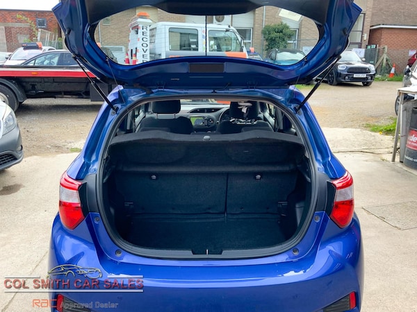 Used Toyota Yaris 2019 for sale - 68850082: Photo 5