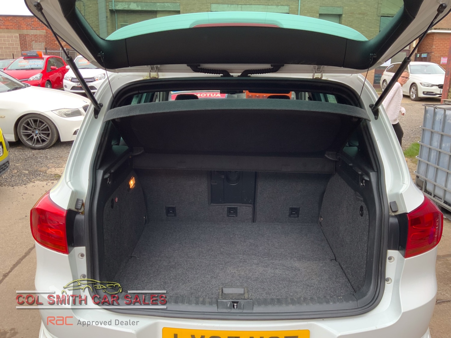 Used Volkswagen Tiguan 2015 for sale - 78199035: Photo 6