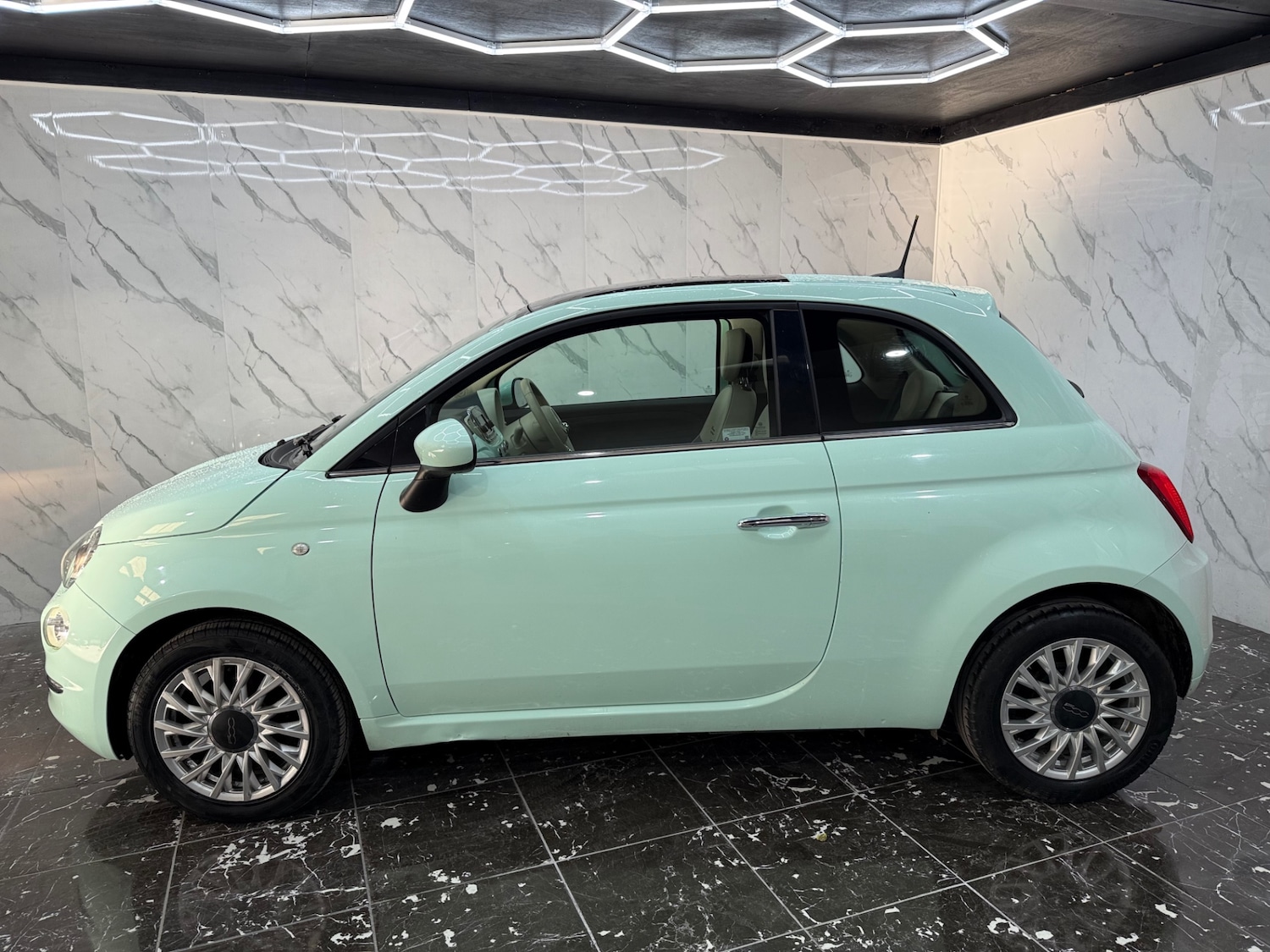 Used Fiat 500 2017 for sale - 77261710: Photo 4