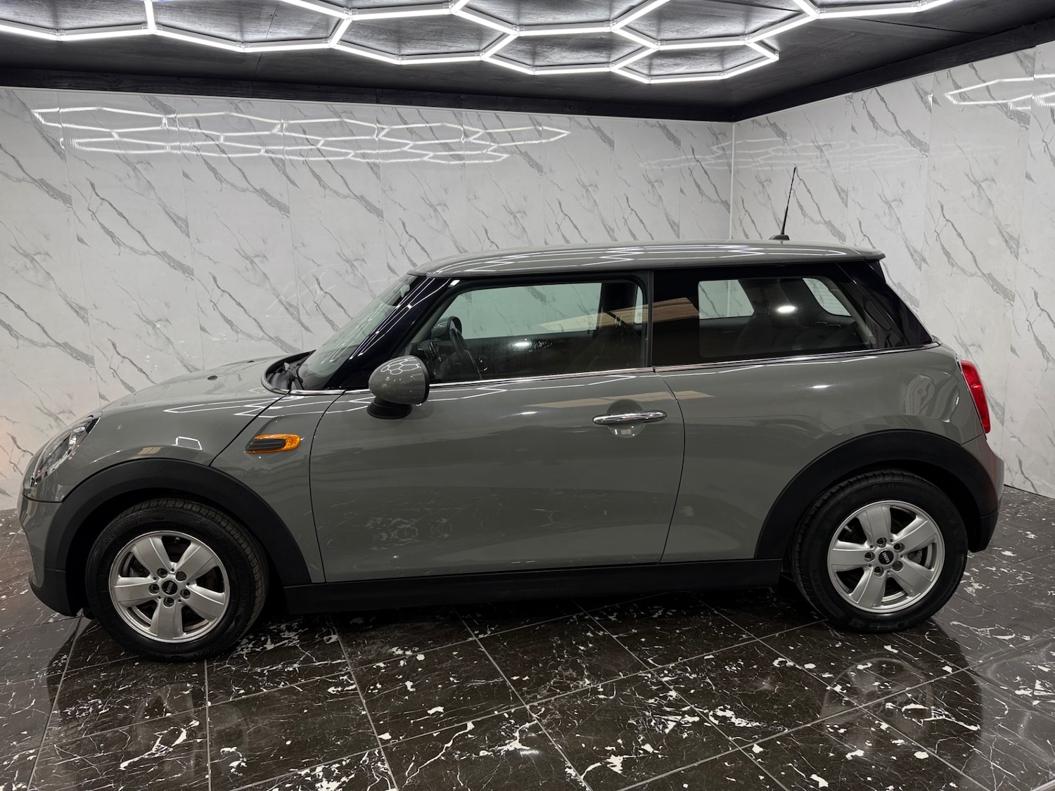 Used MINI Hatch 2017 for sale - 77721444: Photo 3