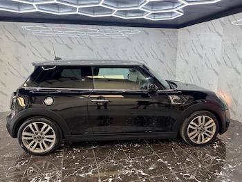 Used MINI Hatch 2017 for sale - 75555710: Photo