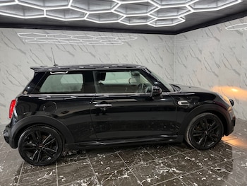 Used MINI Hatch 2018 for sale - 76397172: Photo