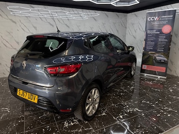 Used Renault Clio 2017 for sale - 79486993: Photo