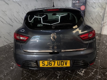 Used Renault Clio 2017 for sale - 79486993: Photo