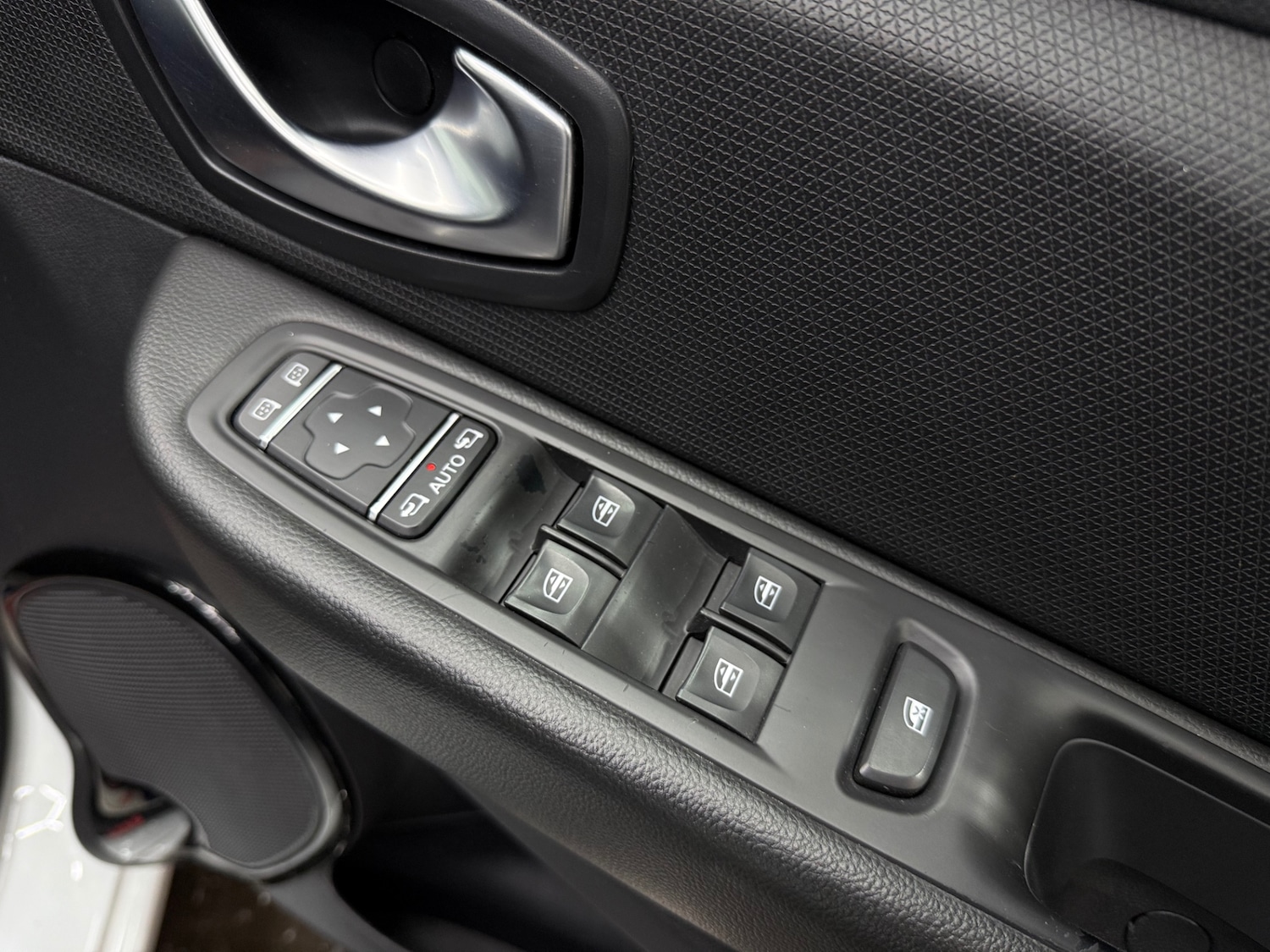 Used Renault Clio 2018 for sale - 77721436: Photo 15