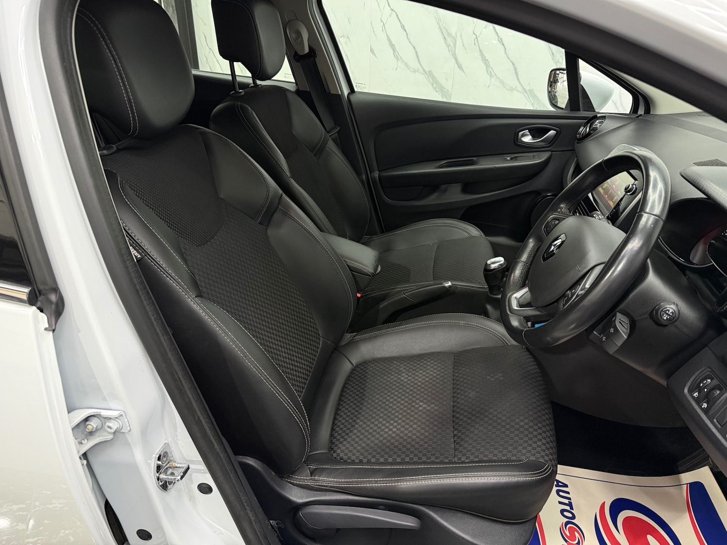 Used Renault Clio 2018 for sale - 77721436: Photo 7