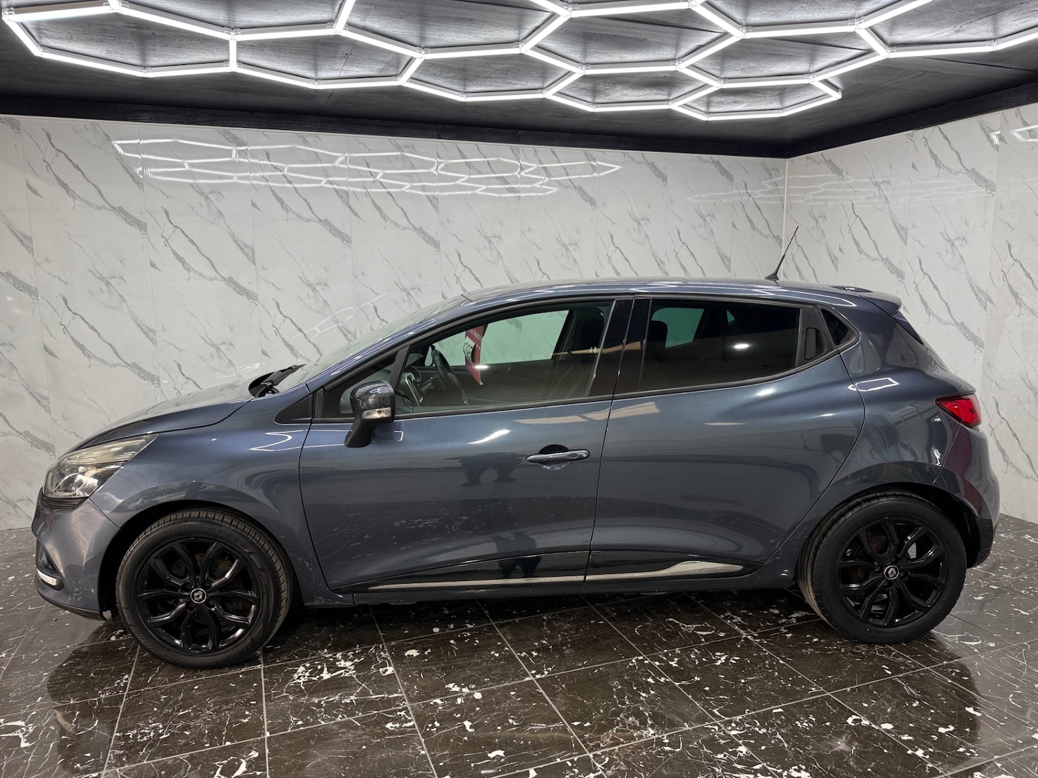 Used Renault Clio 2017 for sale - 77053434: Photo 5