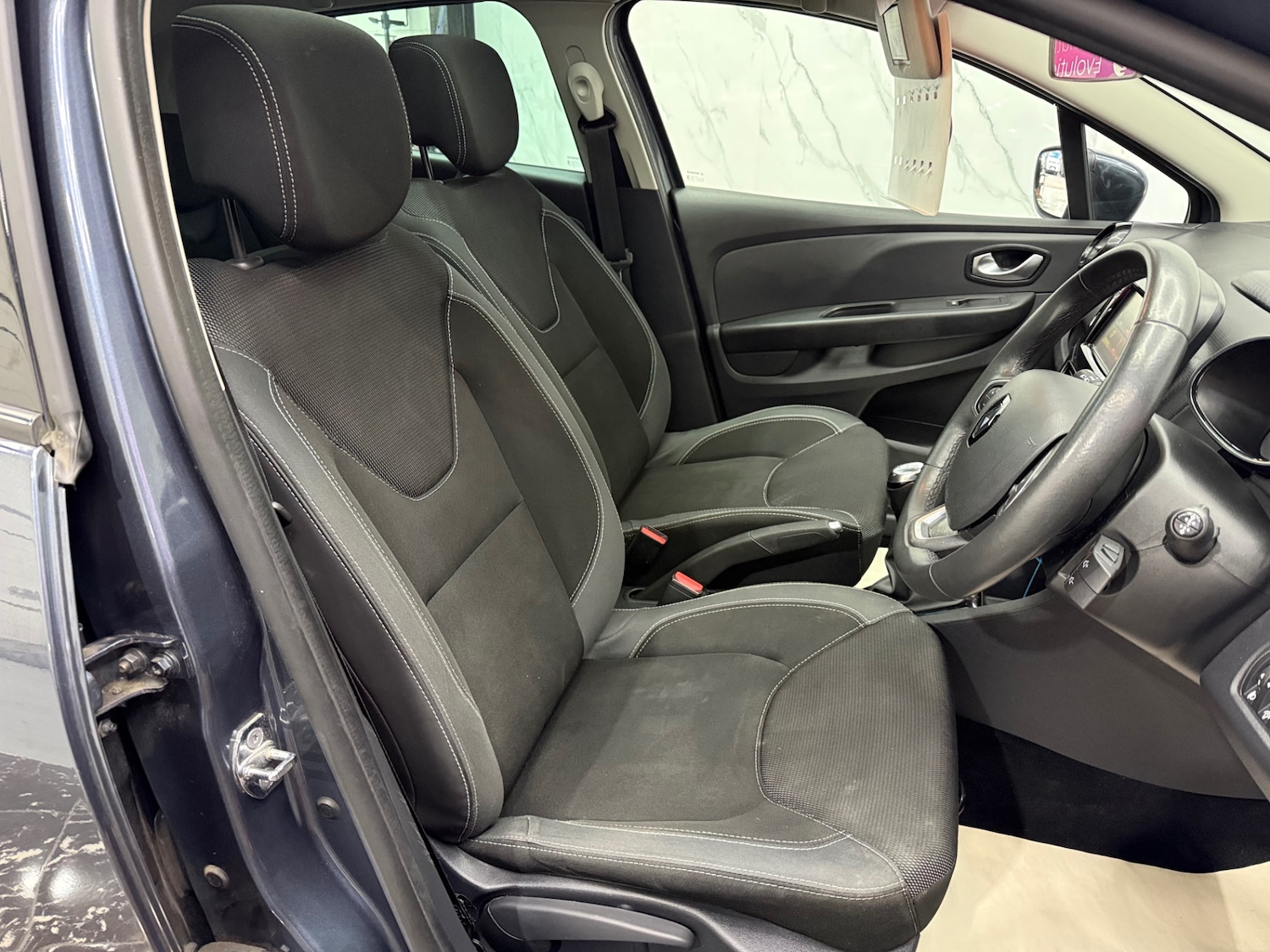 Used Renault Clio 2017 for sale - 77053434: Photo 7