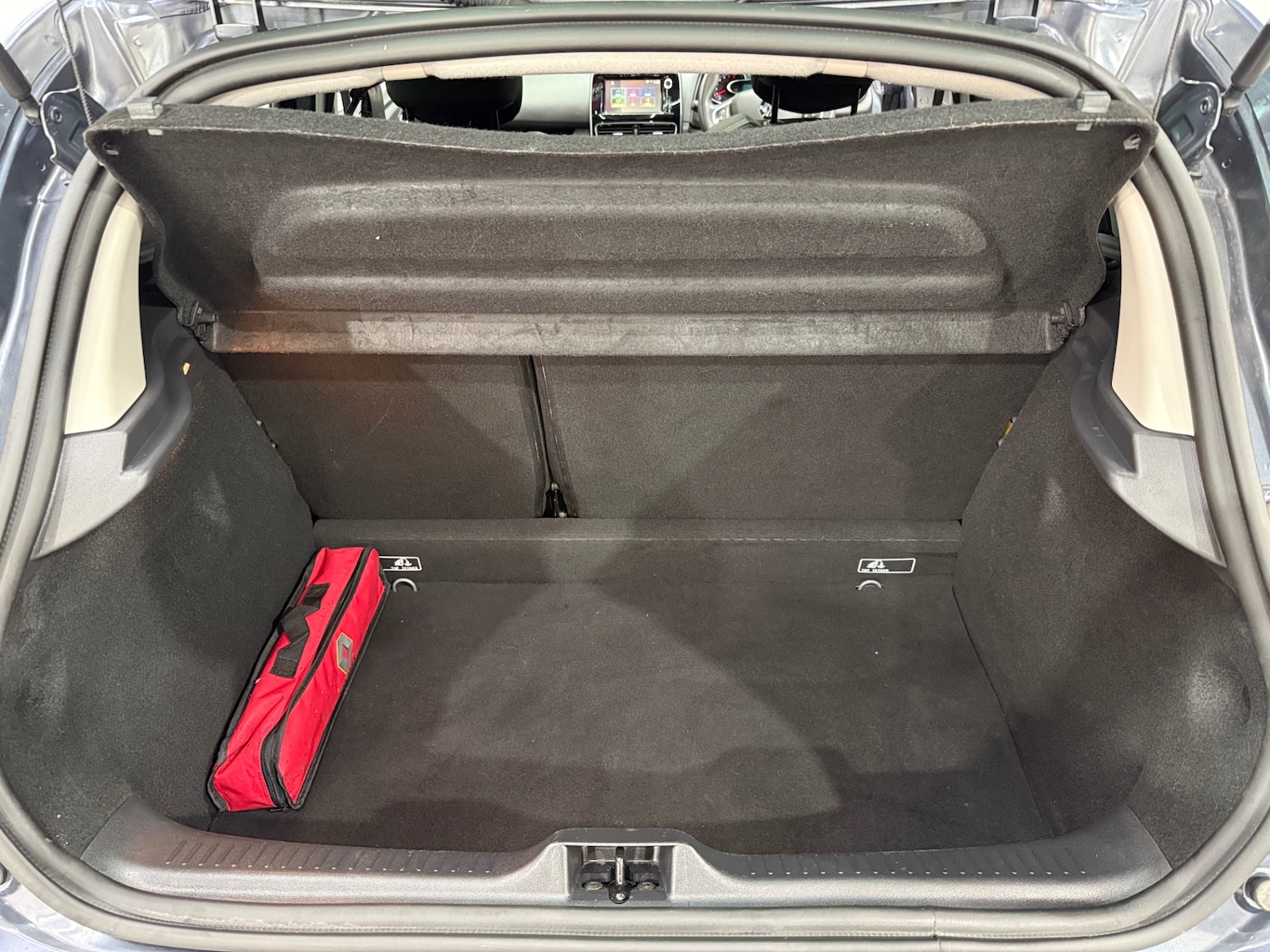 Used Renault Clio 2017 for sale - 77053434: Photo 9