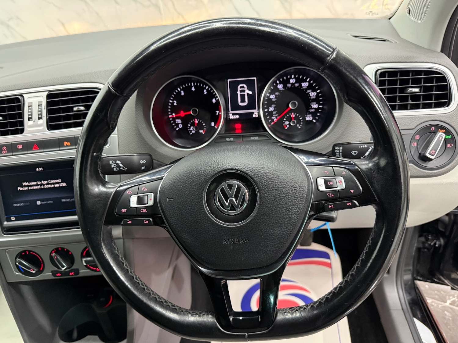 Used Volkswagen Polo 2017 for sale - 77303318: Photo 11