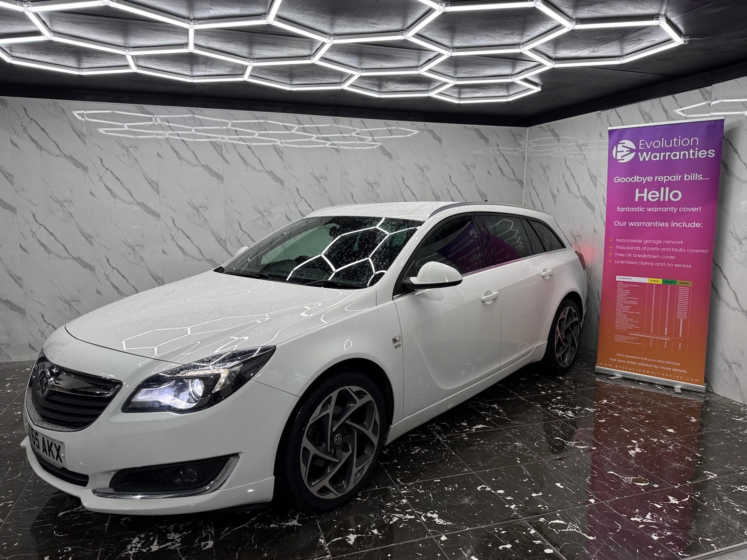 Used Vauxhall Insignia 2015 for sale - 76516129: Photo 1