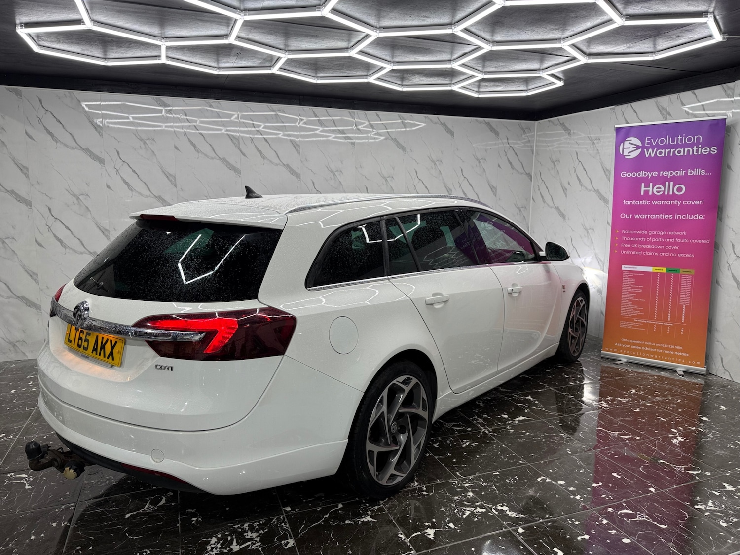 Used Vauxhall Insignia 2015 for sale - 76516129: Photo 2