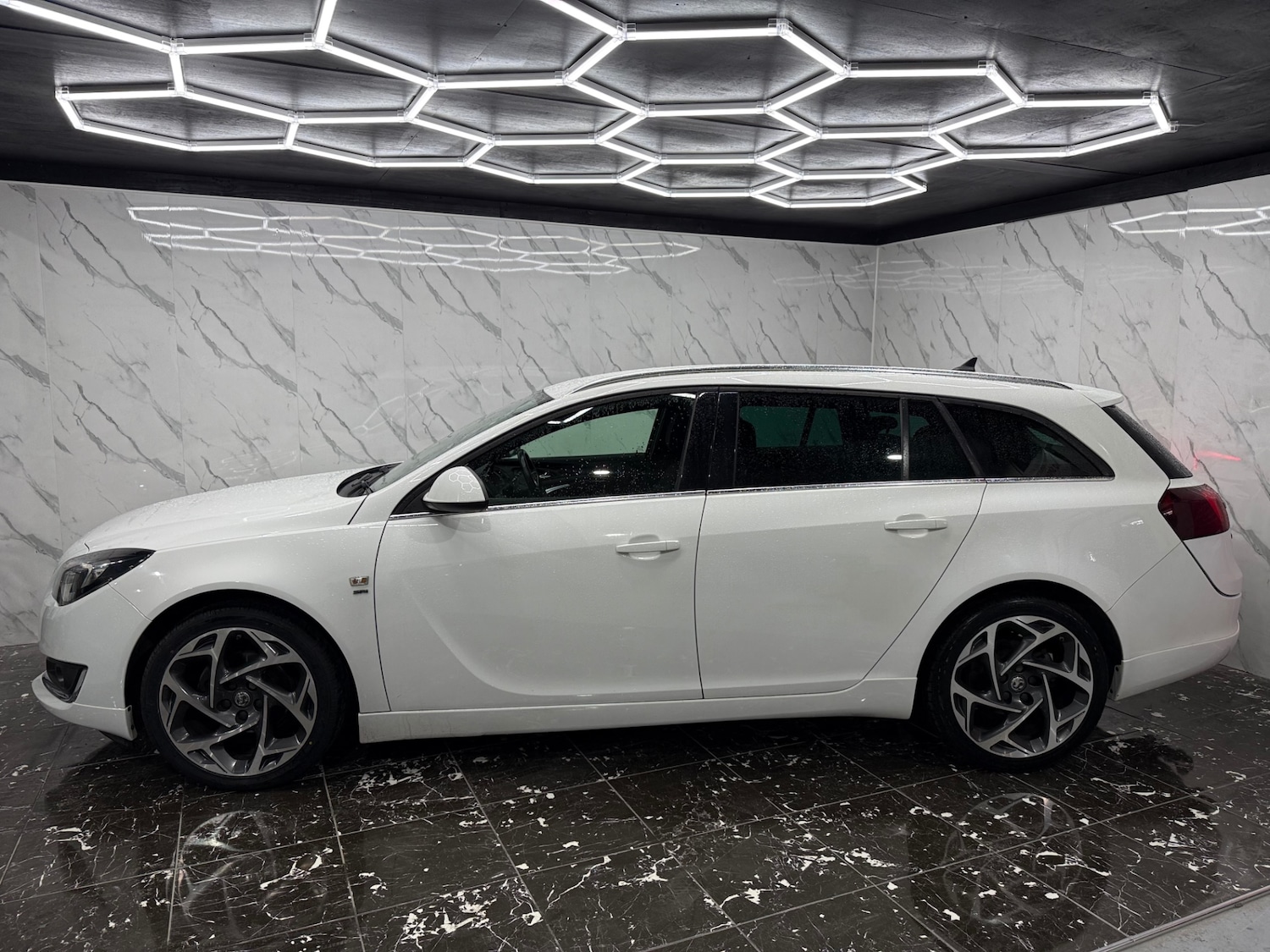 Used Vauxhall Insignia 2015 for sale - 76516129: Photo 6