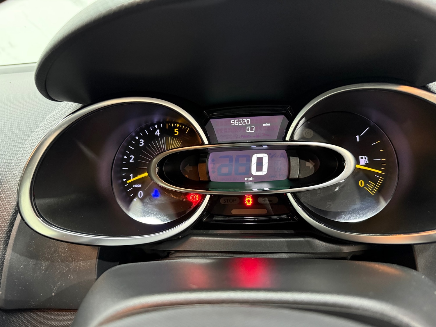 Used Renault Clio 2015 for sale - 76450405: Photo 11