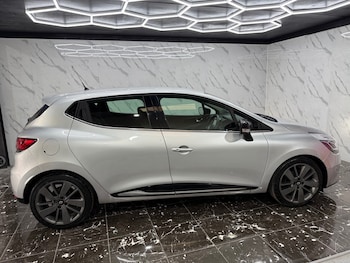 Used Renault Clio 2015 for sale - 76450405: Photo