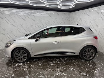 Used Renault Clio 2015 for sale - 76450405: Photo