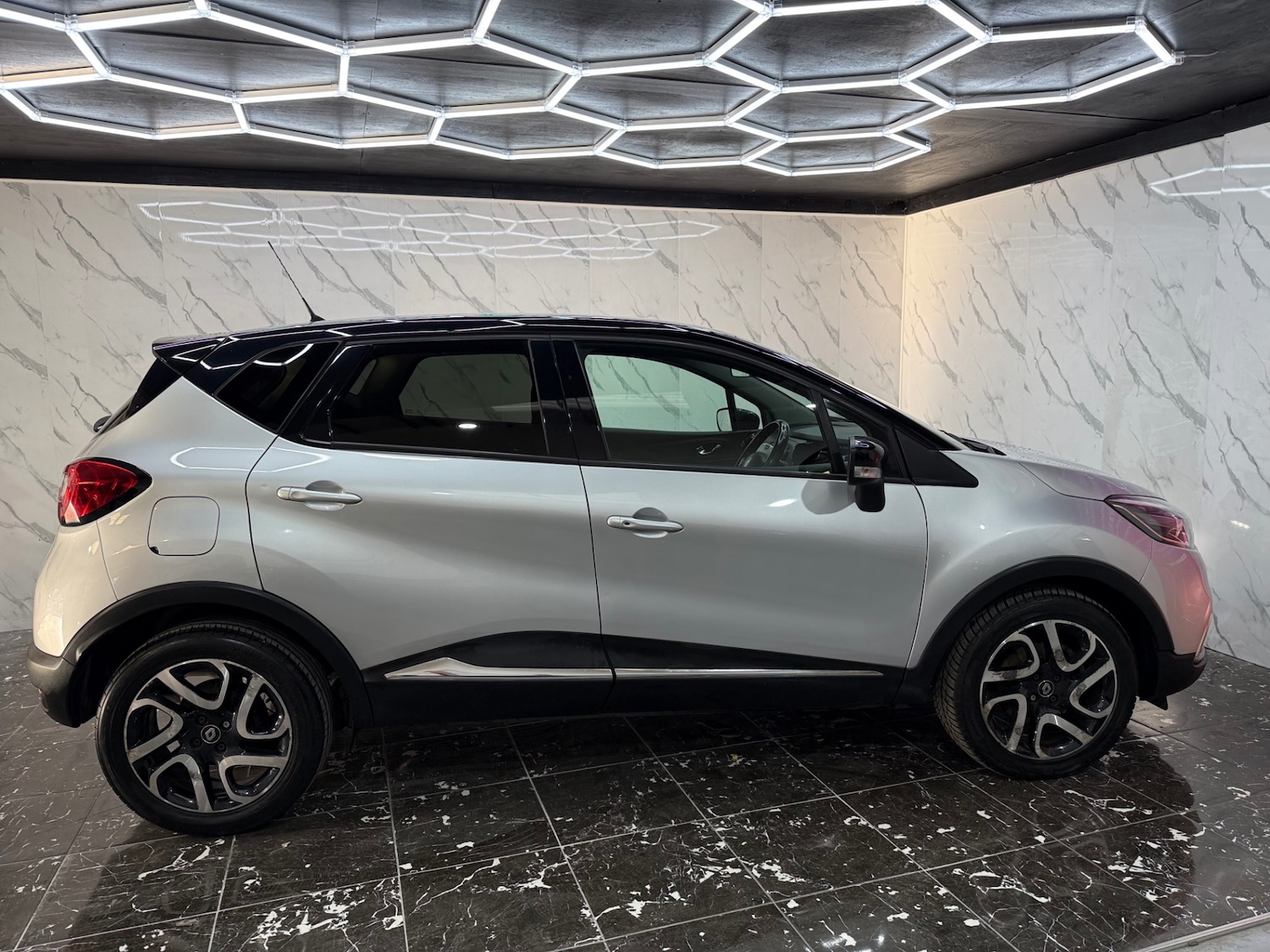 Used Renault Captur 2016 for sale - 77168405: Photo 5