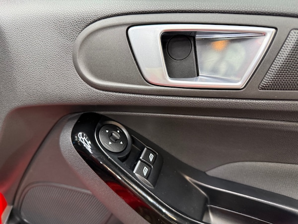 Used Ford Fiesta 2016 for sale - 76330178: Photo 15