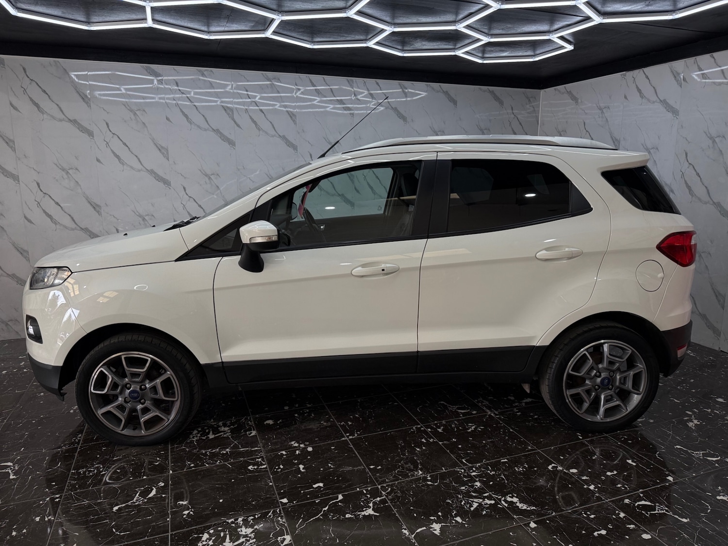 Used Ford Ecosport 2017 for sale - 77938523: Photo 5
