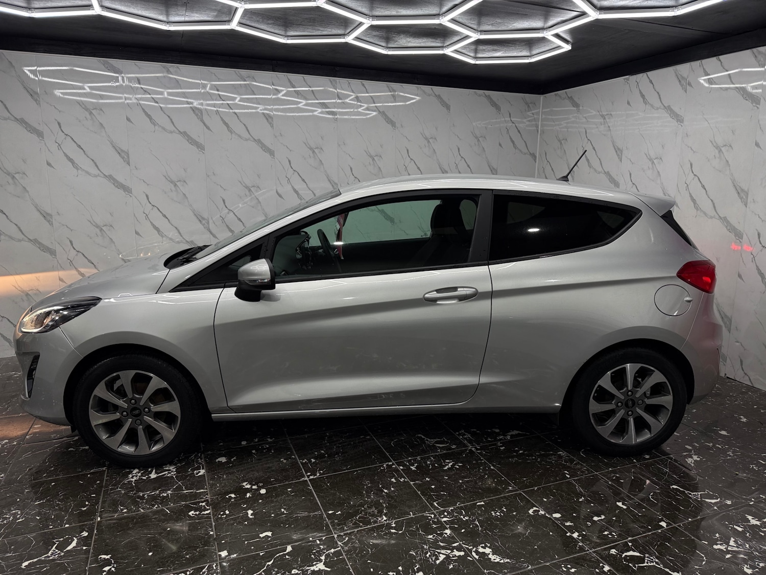 Used Ford Fiesta 2019 for sale - 77407190: Photo 3