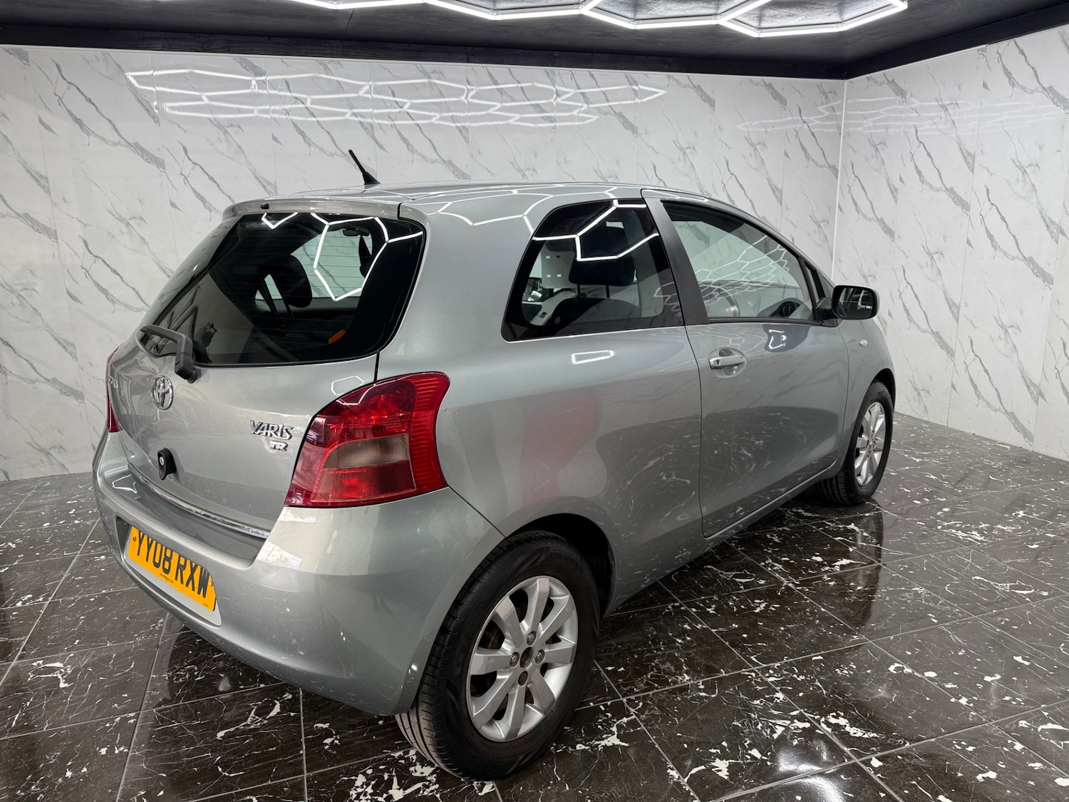 Used Toyota Yaris 2008 for sale - 76397178: Photo 2