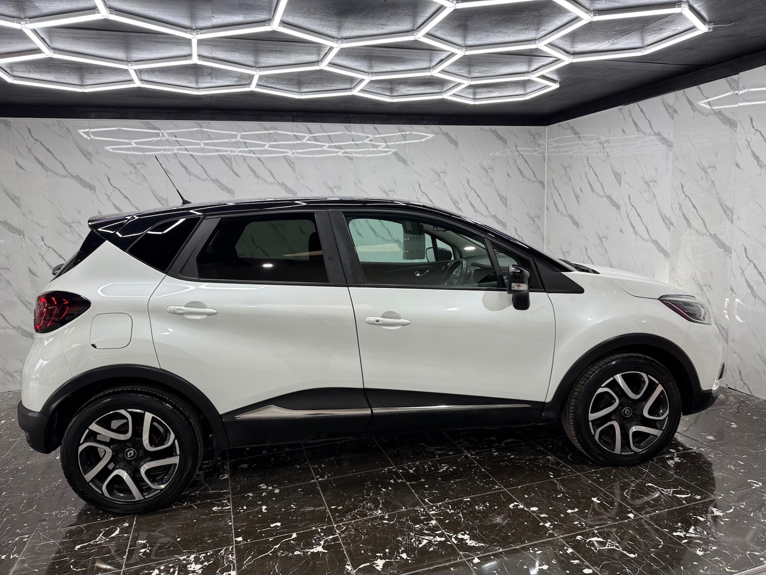 Used Renault Captur 2019 for sale - 77053431: Photo 5