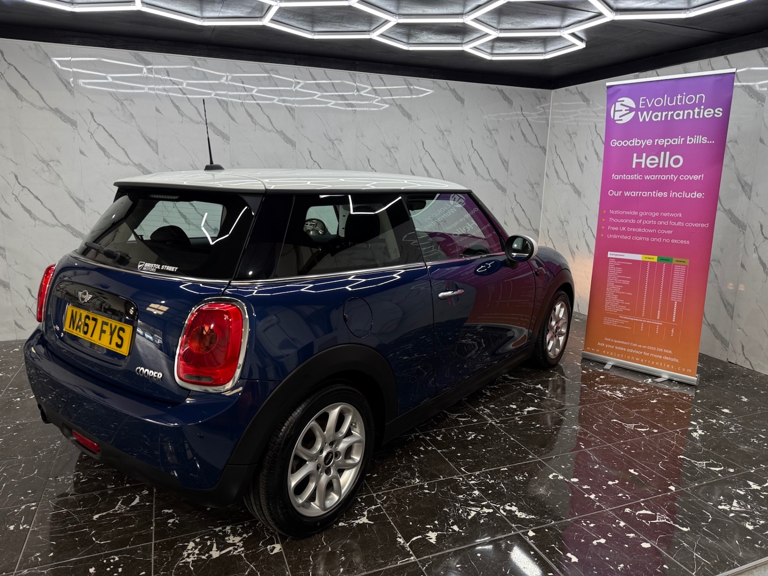 Used MINI Hatch 2017 for sale - 77776400: Photo 2